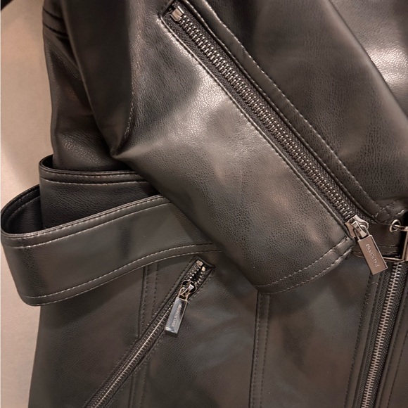 Kenneth Cole Faux Leather Jacket - Picture 4 of 7